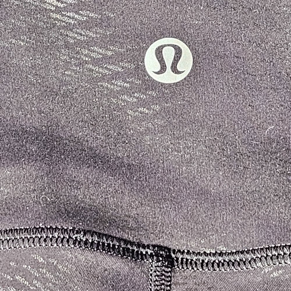 Lululemon Womens High Rise Leggings Graphite Grey Embossed Print Size 4